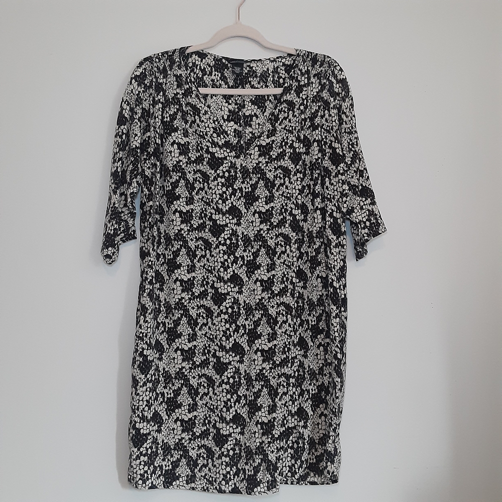 Moda International Black and White Silk Top
